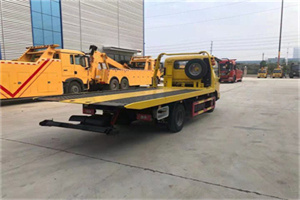 中阳非事故拖车