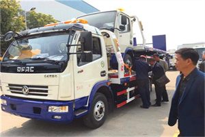 中阳汽车道路救援拖车价格
